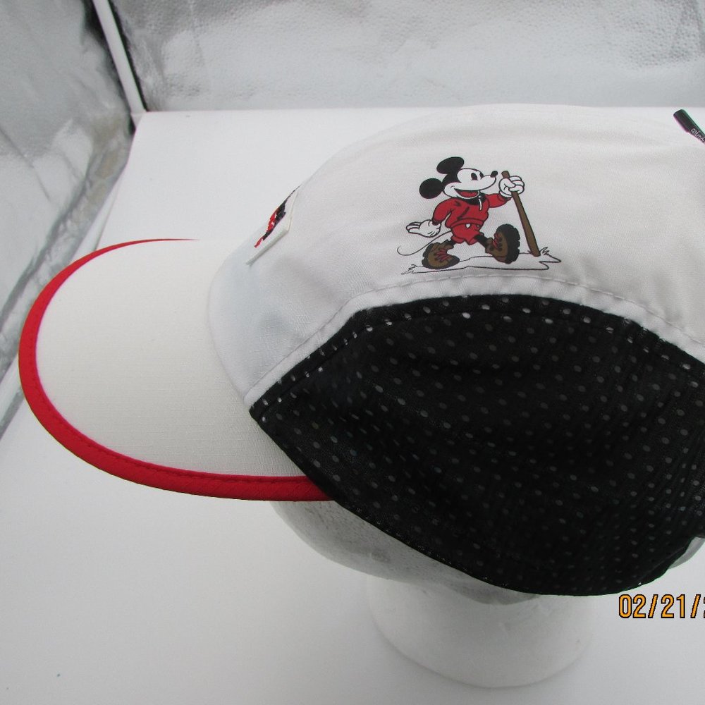 NWT Columbia Disney Baseball Hiking Cap Adjustable